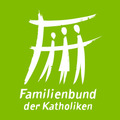 Familie - gesellschaftspolitisch unter die Lupe genommen